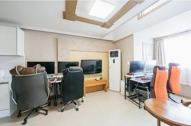 R&T Hotel Jeju Exterior photo