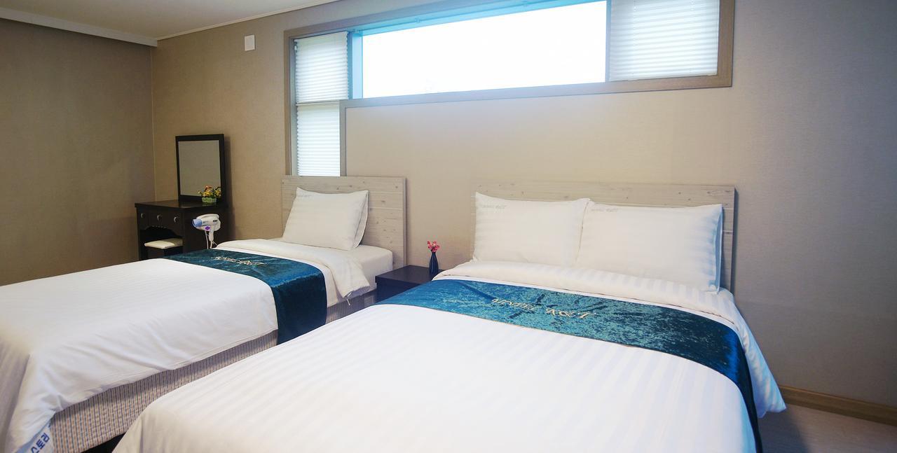 R&T Hotel Jeju Exterior photo